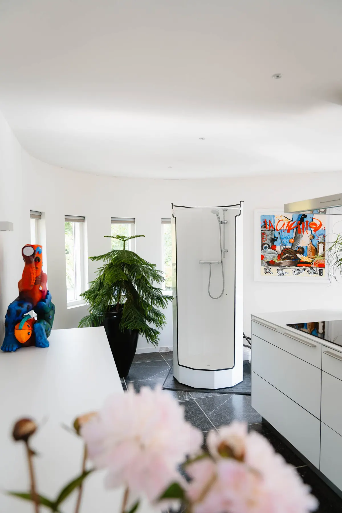 De nooddouche geplaatst in een woning